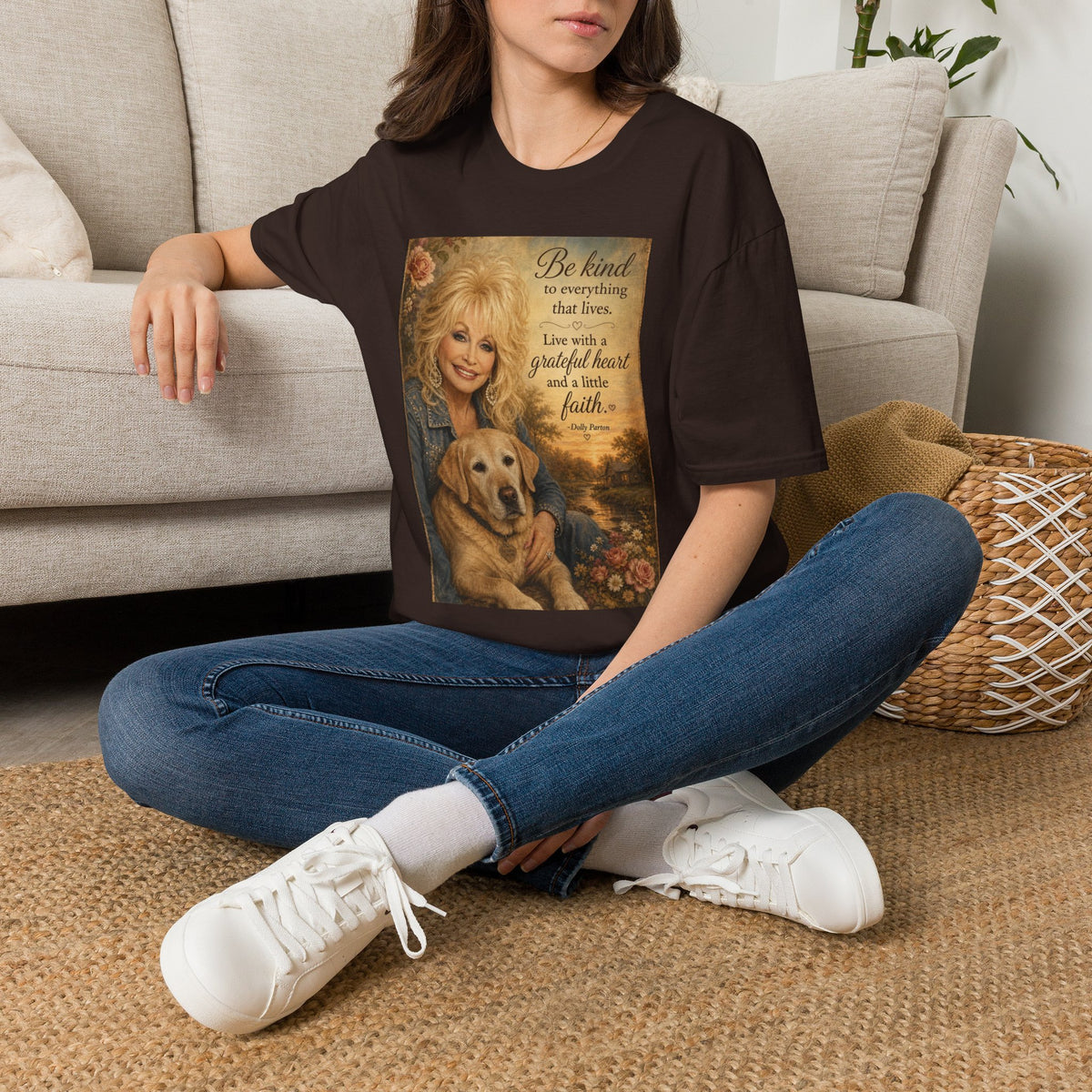 Dolly Parton "Be Kind" T-Shirt — Inspirational Labrador Dog Portrait Tee
